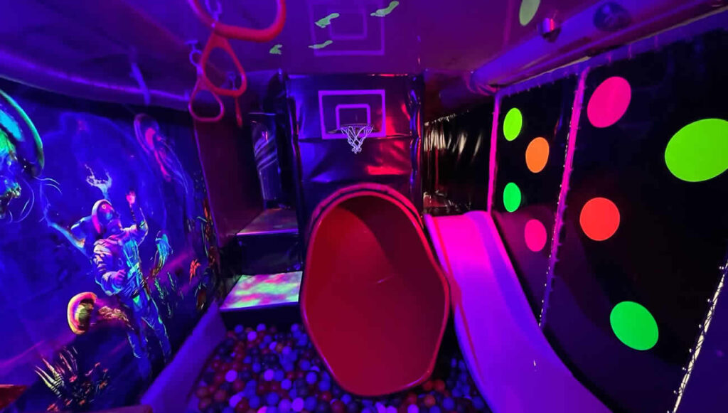 Soft Play Bus Essex 16